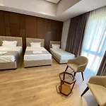 Portik 4*