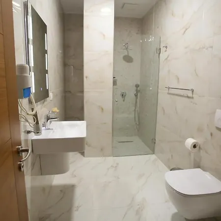 Portik Hotel 4*