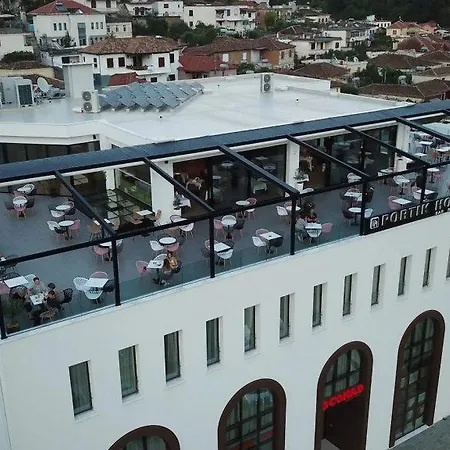 Portik 4*