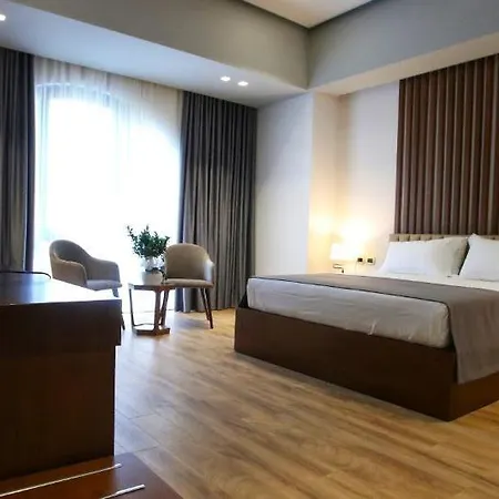 Portik Hotel 4*