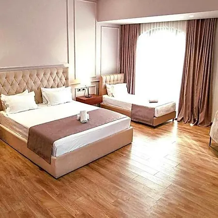 Portik 4*