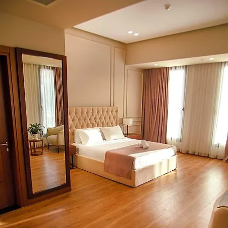 Portik Szálloda 4*