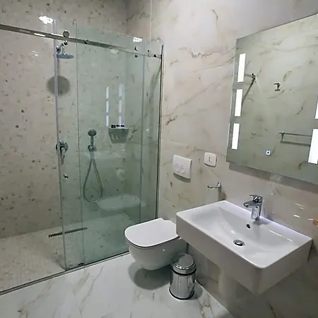 Portik 4* Berat