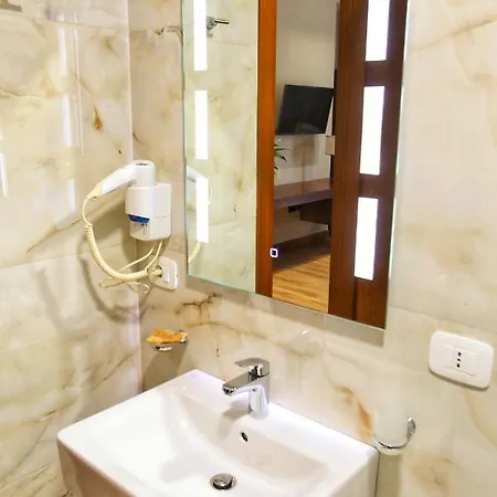 Portik 4* Berat